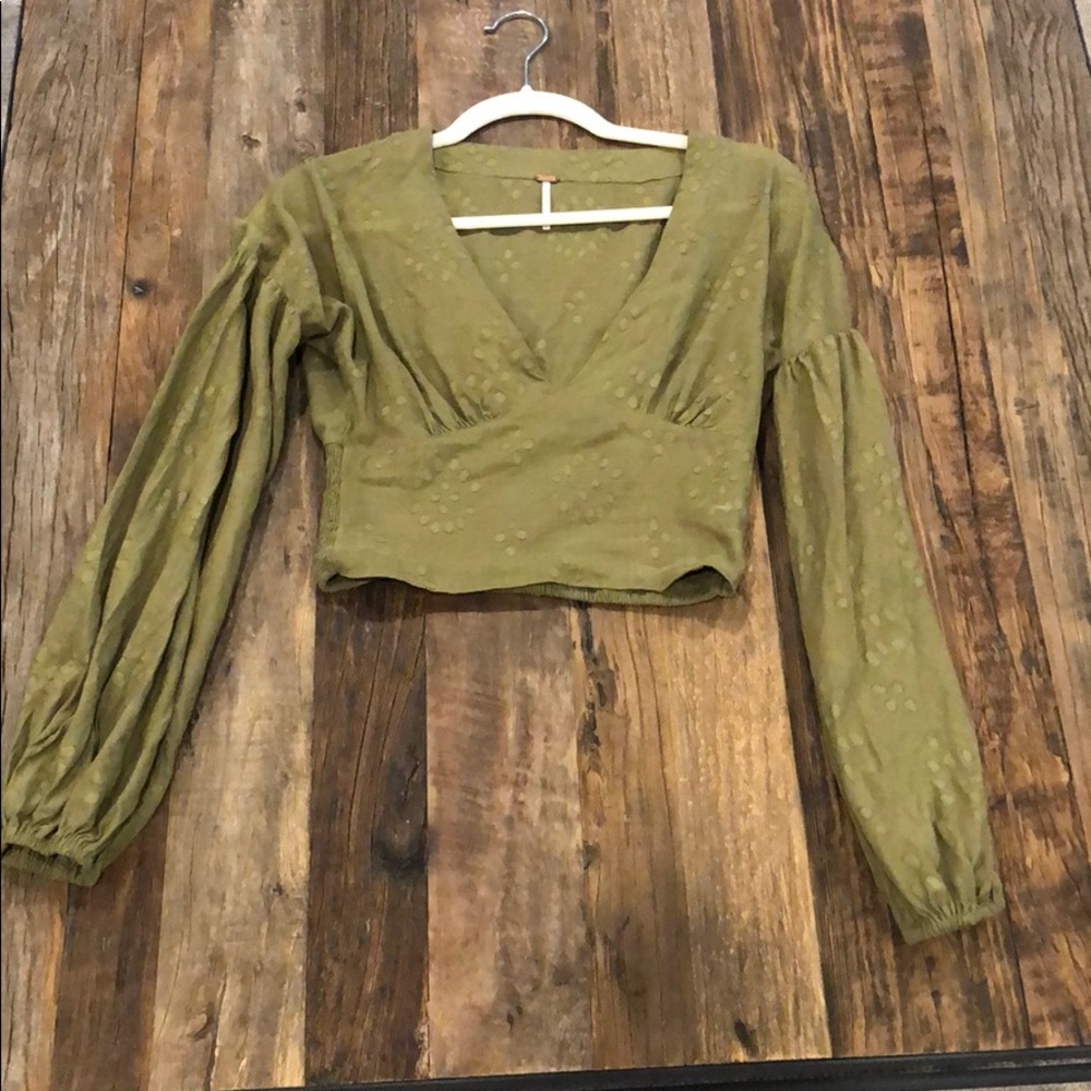 Free People long sleeved crop top